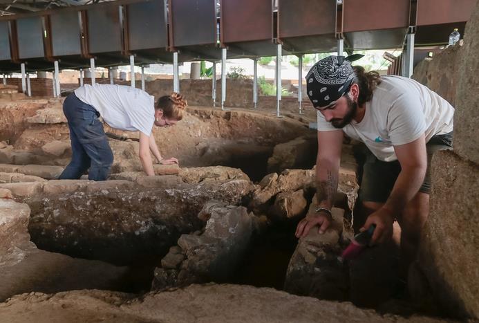 Trabajos de excavación en la Casa del Anfiteatro. Allí ha aparecido unas termas romanas excepcionales en Mérida