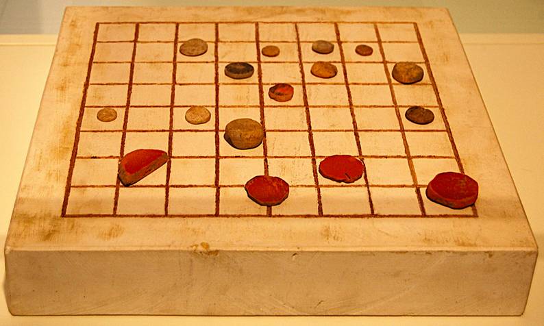 Latrunculi en el Antiquarium de Complutum Latrunculi en el Antiquarium de la ciudad romana de Complutum